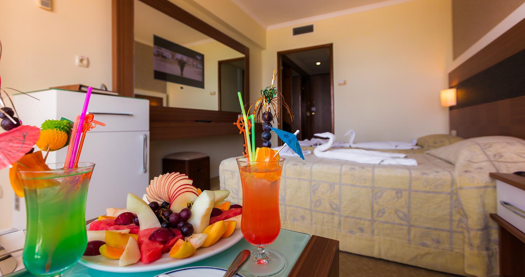 Derici Hotel Κουσάντασι Εξωτερικό φωτογραφία