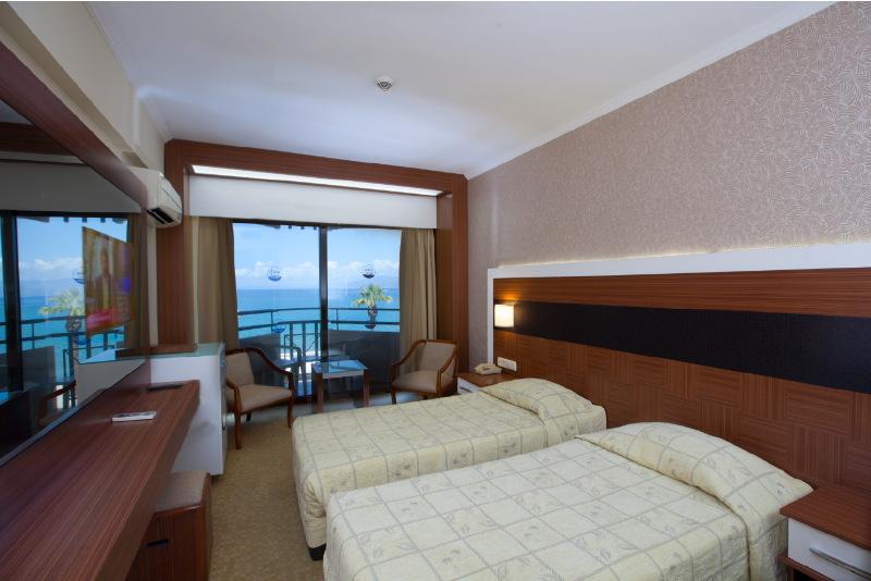 Derici Hotel Κουσάντασι Εξωτερικό φωτογραφία