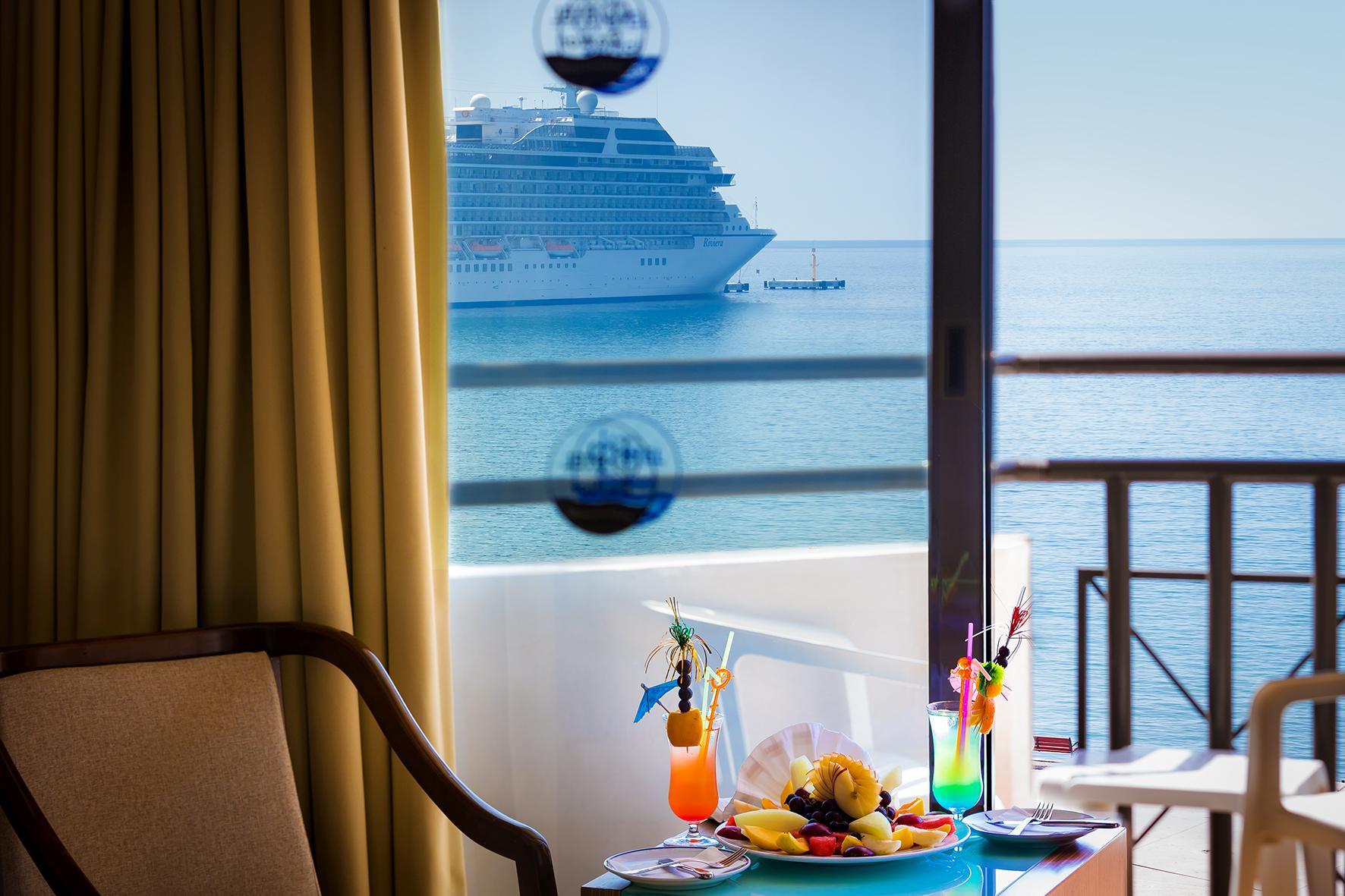 Derici Hotel Κουσάντασι Εξωτερικό φωτογραφία