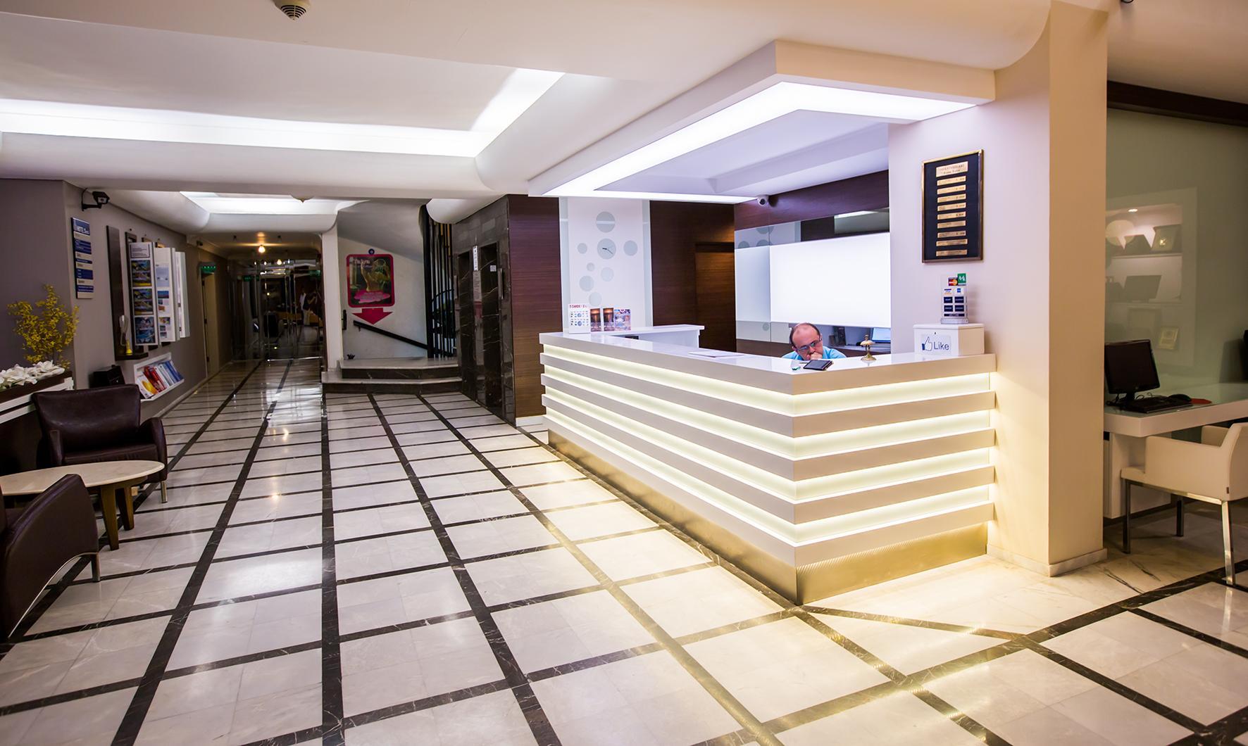 Derici Hotel Κουσάντασι Εξωτερικό φωτογραφία