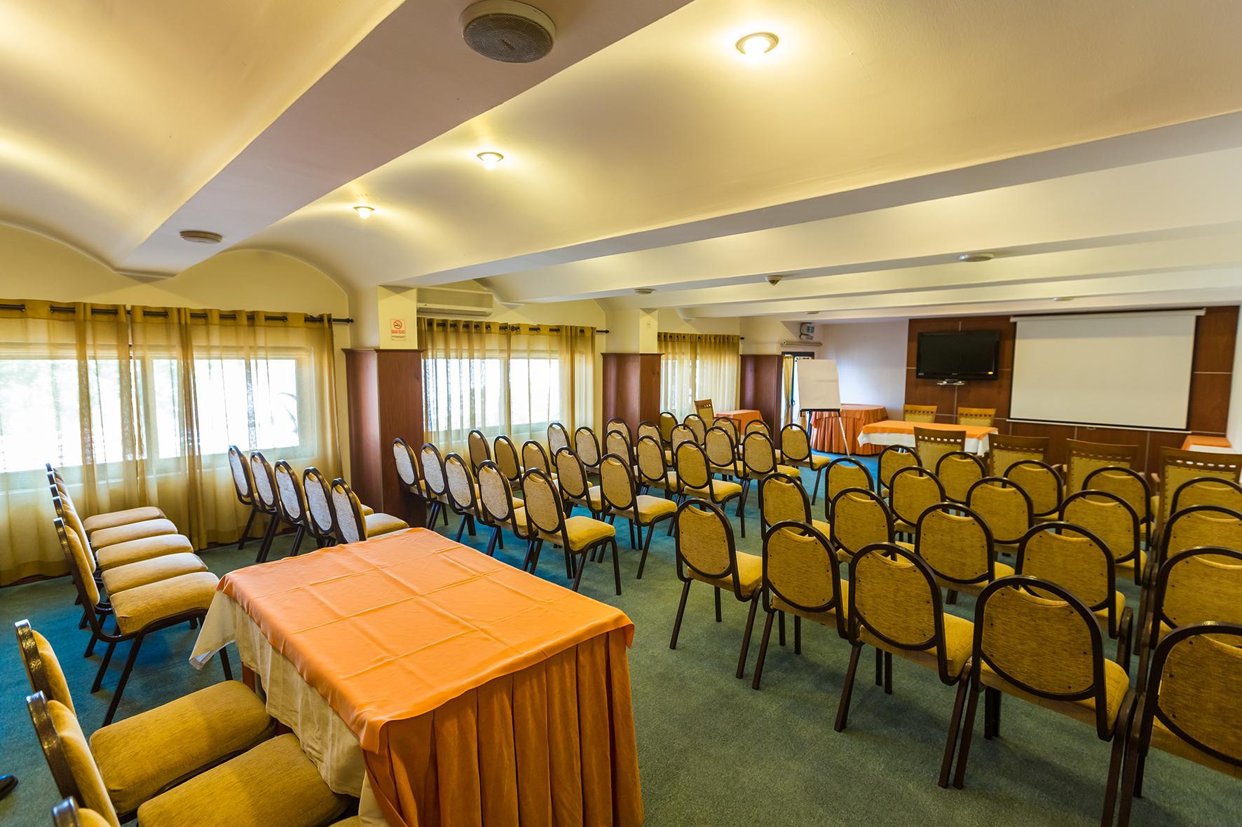 Derici Hotel Κουσάντασι Εξωτερικό φωτογραφία