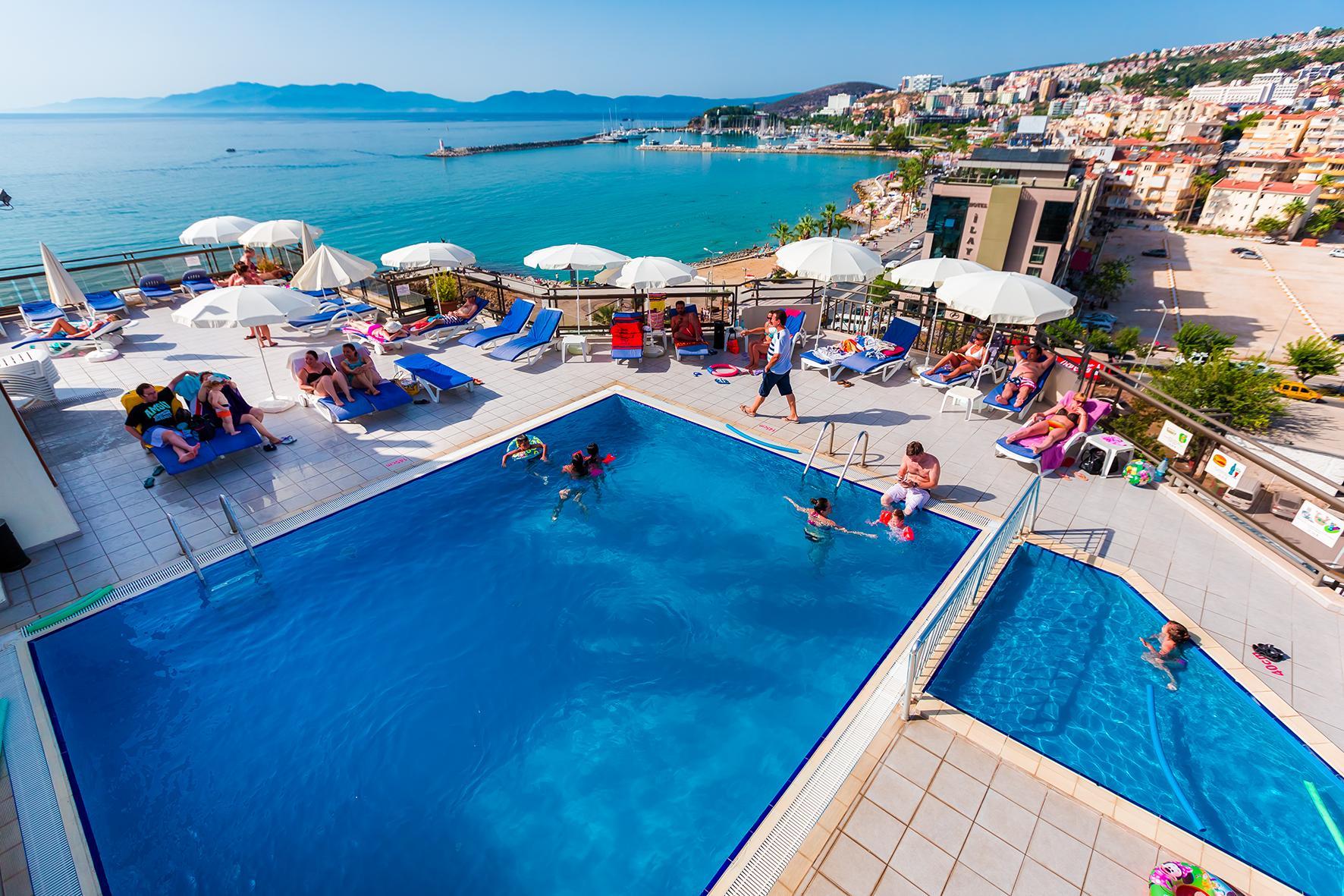Derici Hotel Κουσάντασι Εξωτερικό φωτογραφία