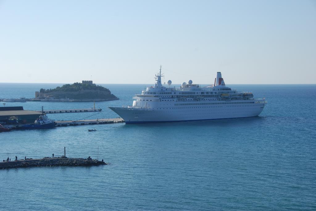 Derici Hotel Κουσάντασι Εξωτερικό φωτογραφία