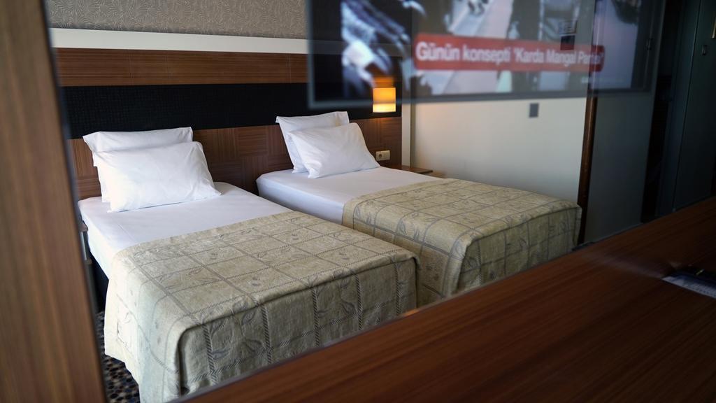 Derici Hotel Κουσάντασι Εξωτερικό φωτογραφία