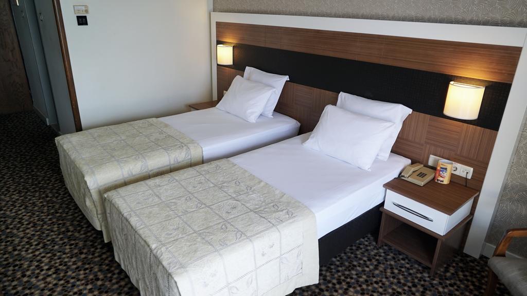 Derici Hotel Κουσάντασι Εξωτερικό φωτογραφία